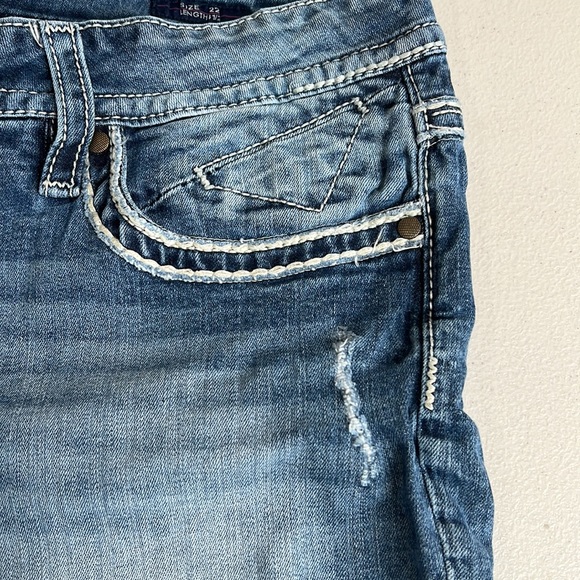 Vigoss Distressed Short - Picture 6 of 6